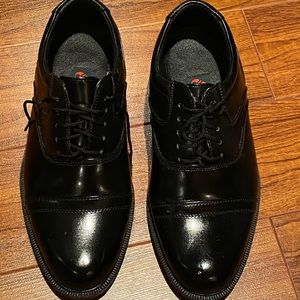Men's black leather dress shoes